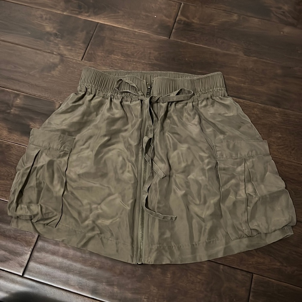Forever 21 CARGO skirt with pockets
